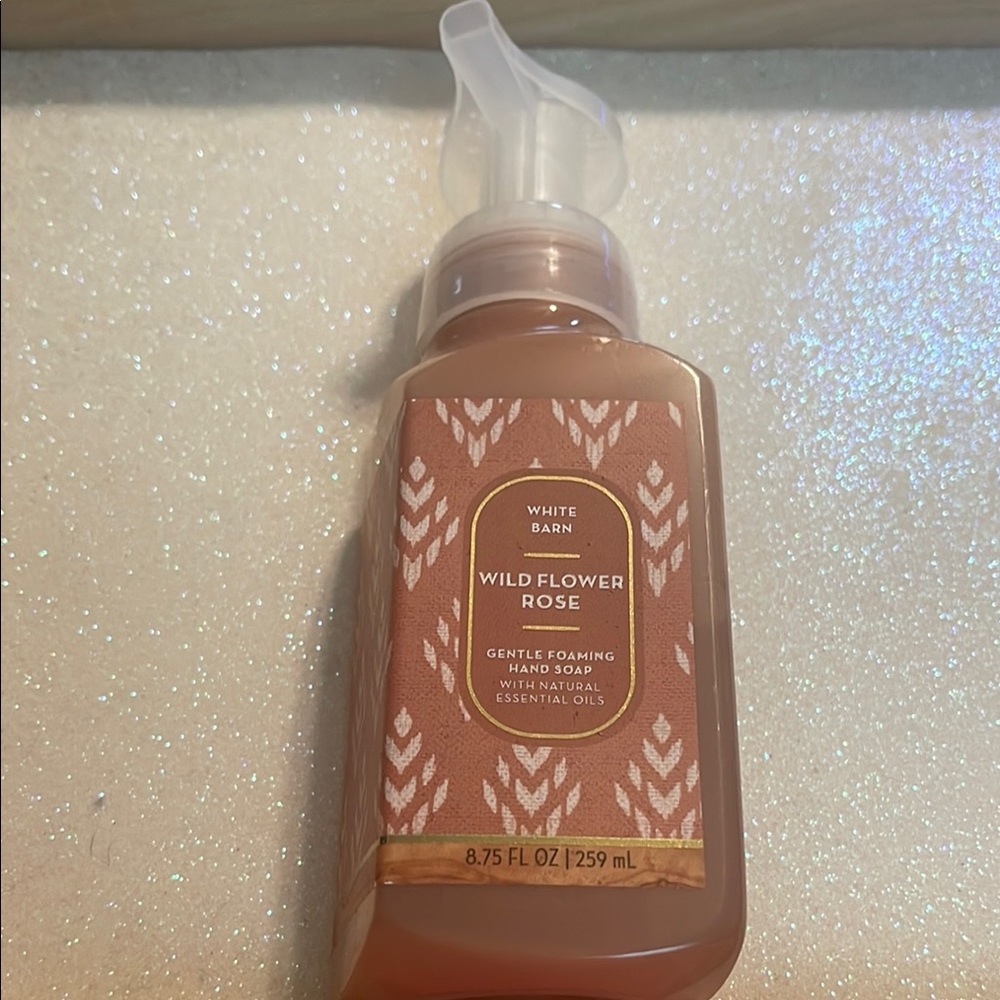 White Barn Wild Flower Rose Foaming Hand Soap - Brown and White